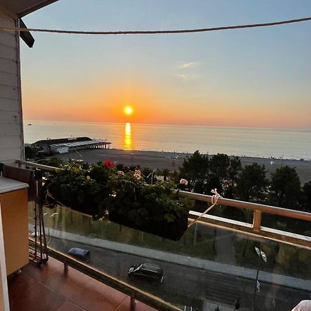 Apartment Irma Rustaveli 57 Batumi Kültér fotó