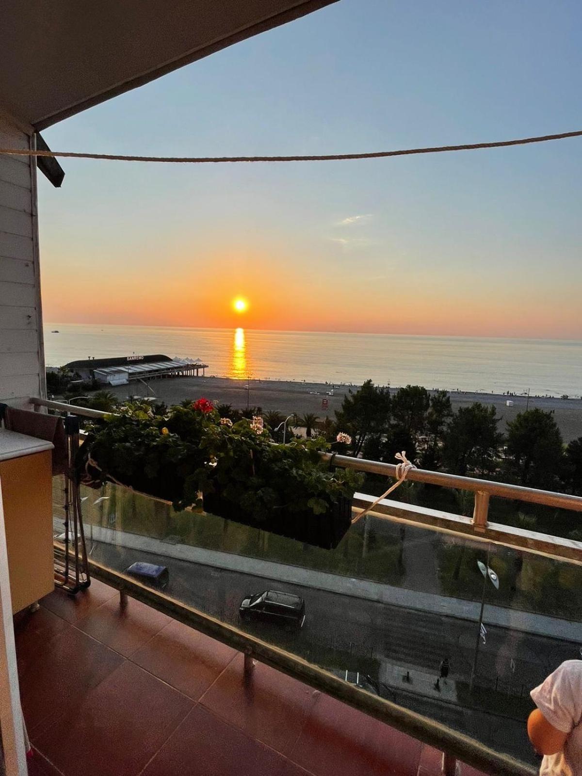 Apartment Irma Rustaveli 57 Batumi Kültér fotó