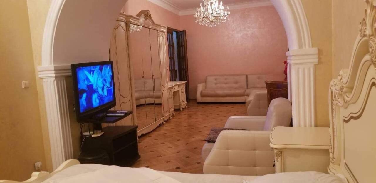 Apartment Irma Rustaveli 57 Batumi Kültér fotó